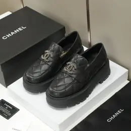 chanel cuir chaussures pour femme s_125b670